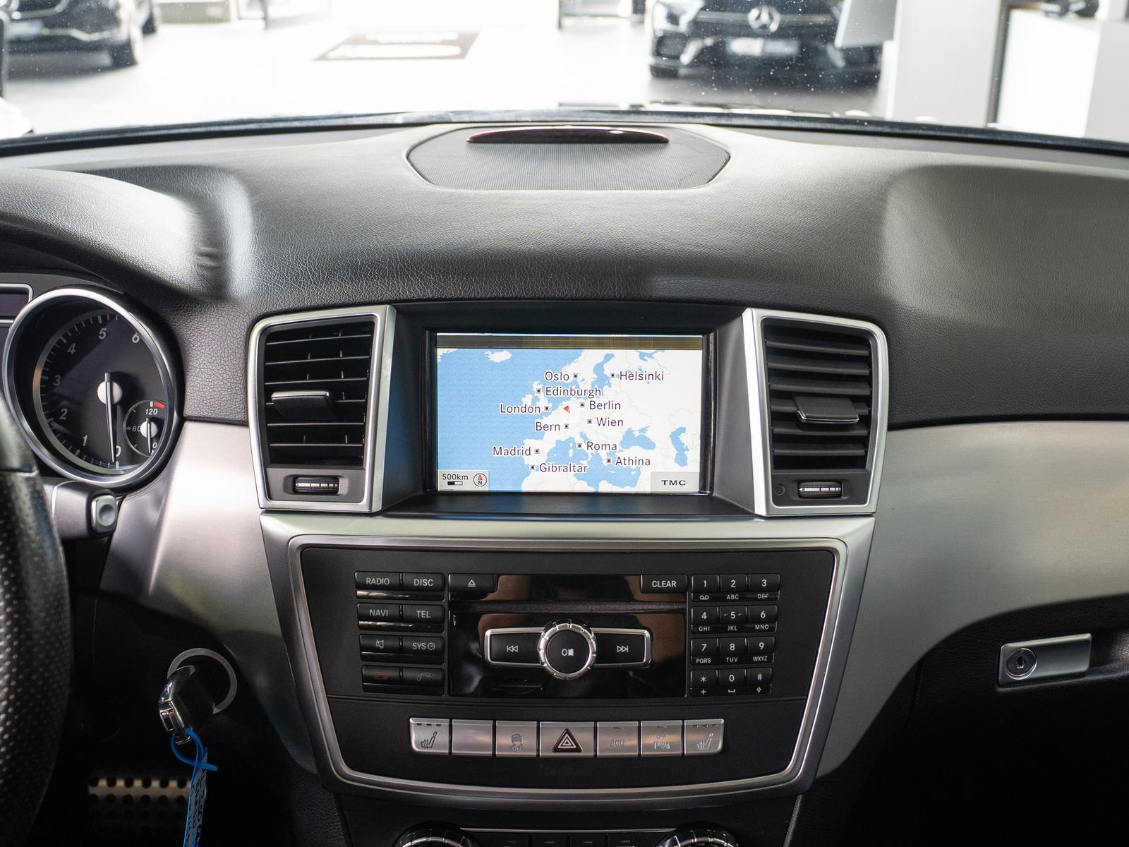 Mercedes-Benz ML 350 4 Matic *AHK*R-KAMERA*MEMORY*LEDER*