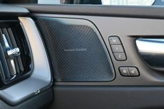 Fahrzeugabbildung Volvo XC60 B4 D AWD R-Design*STDHZG*360°*H&K*AHK
