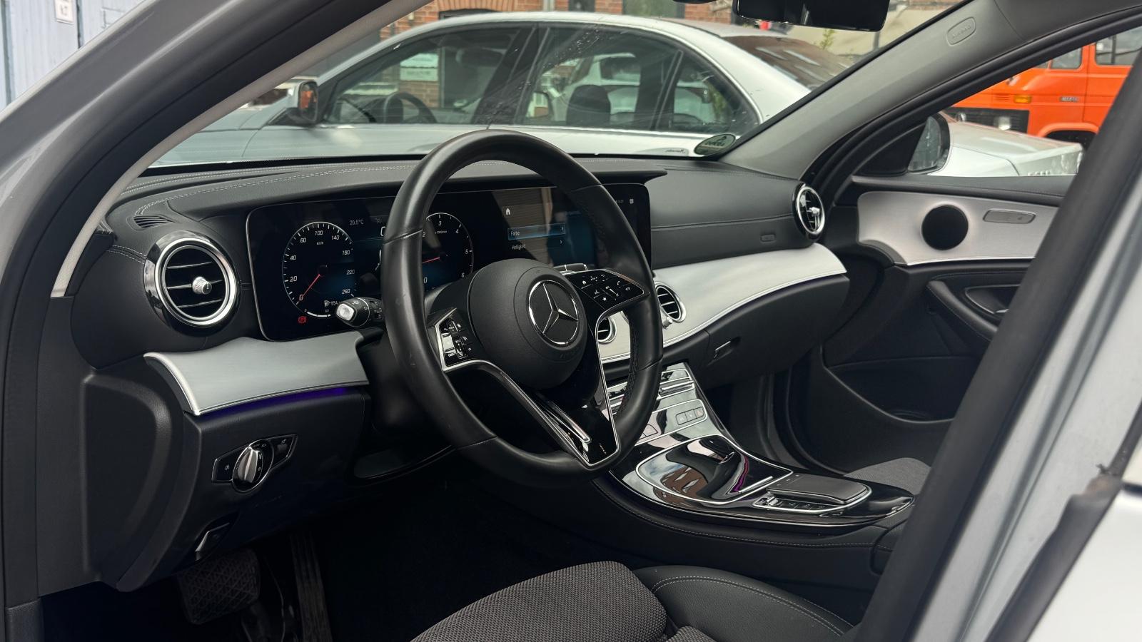 Mercedes-Benz E 220d T-Modell*NAVI*R.cam*LED*Avantgarde*Touch*