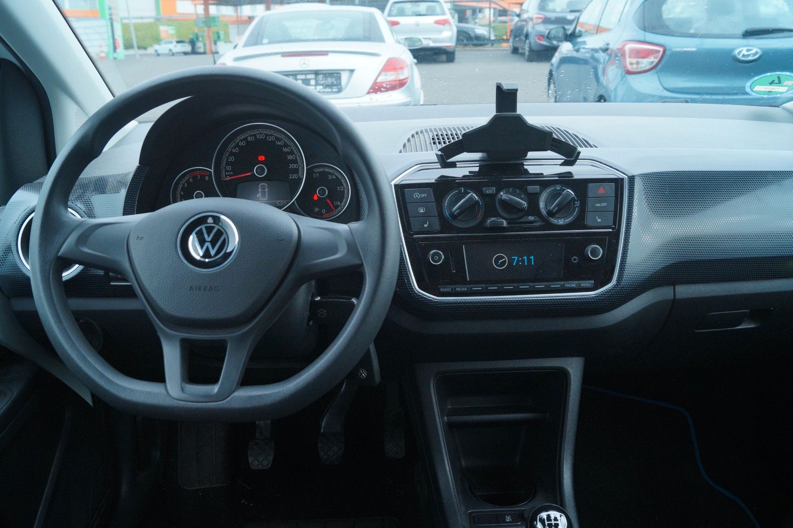 Fahrzeugabbildung Volkswagen up! 1.0 MPI 4-Türen