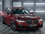 BMW 530 5 Touring 530 d xDrive M Sport - rote BMW 5er Reihe