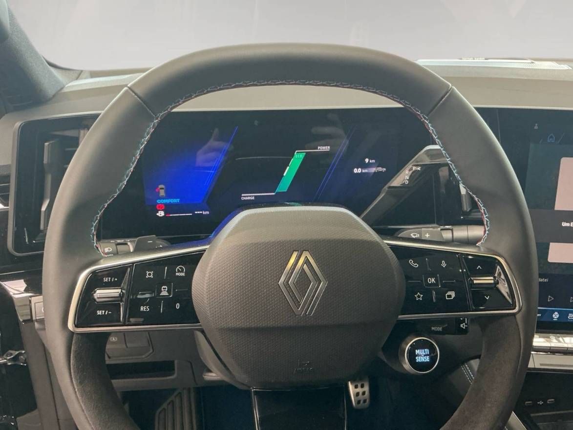 Fahrzeugabbildung Renault Rafale Atelier Alpine Hyper Hybrid E-Tech 4x4 30