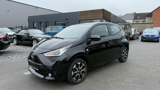 Toyota Aygo AYGO x-play connect, Kamera, 8-fach bereift