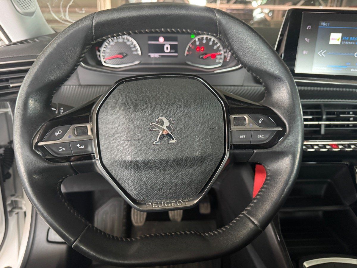 Peugeot 2008 - Bild 13