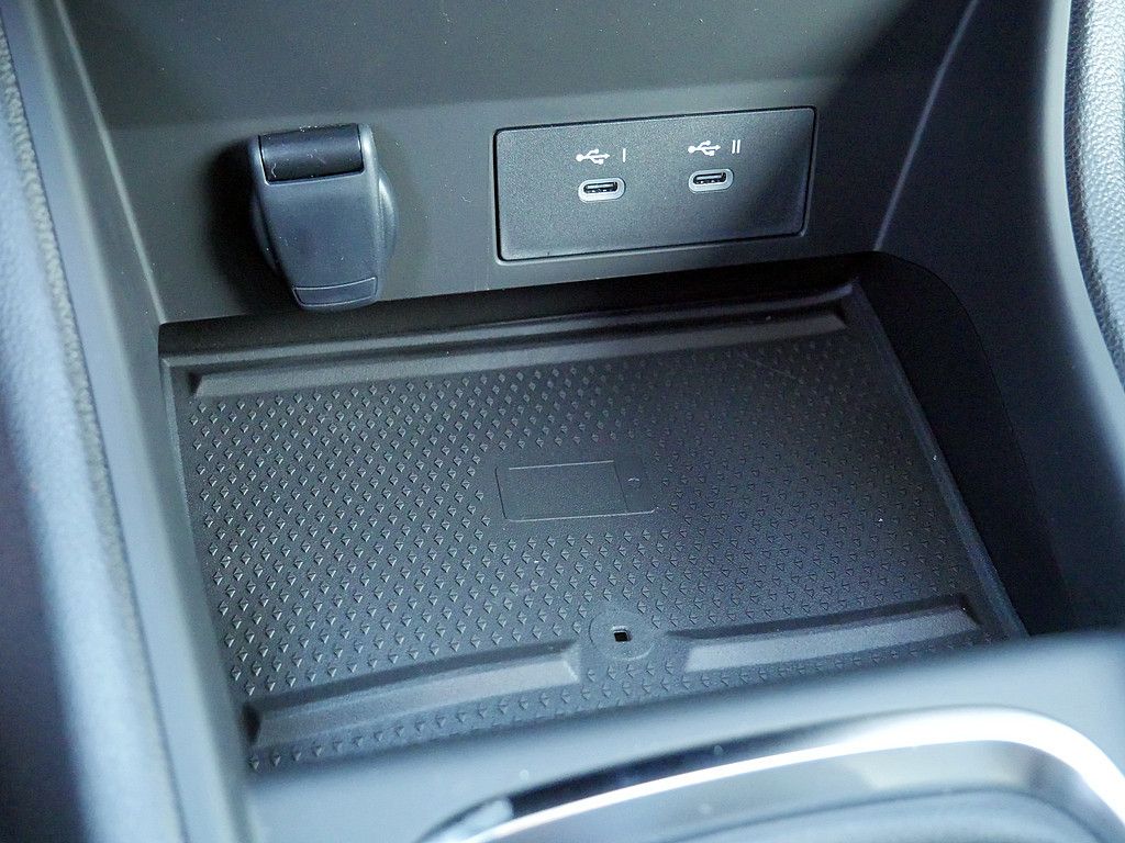 Fahrzeugabbildung Renault Captur Techno TCe 115