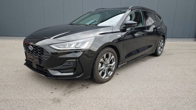 Ford Focus Turnier ST-Line / LED / Top