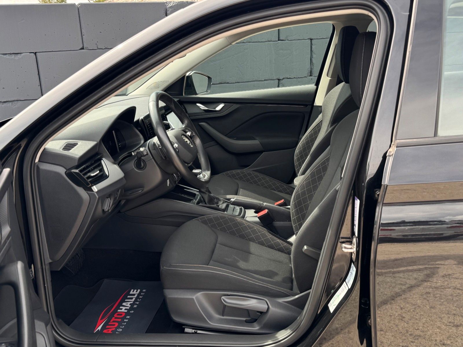 Fahrzeugabbildung SKODA Scala 1.0 DSG Ambition CarPlay Temp. SHZ PDC