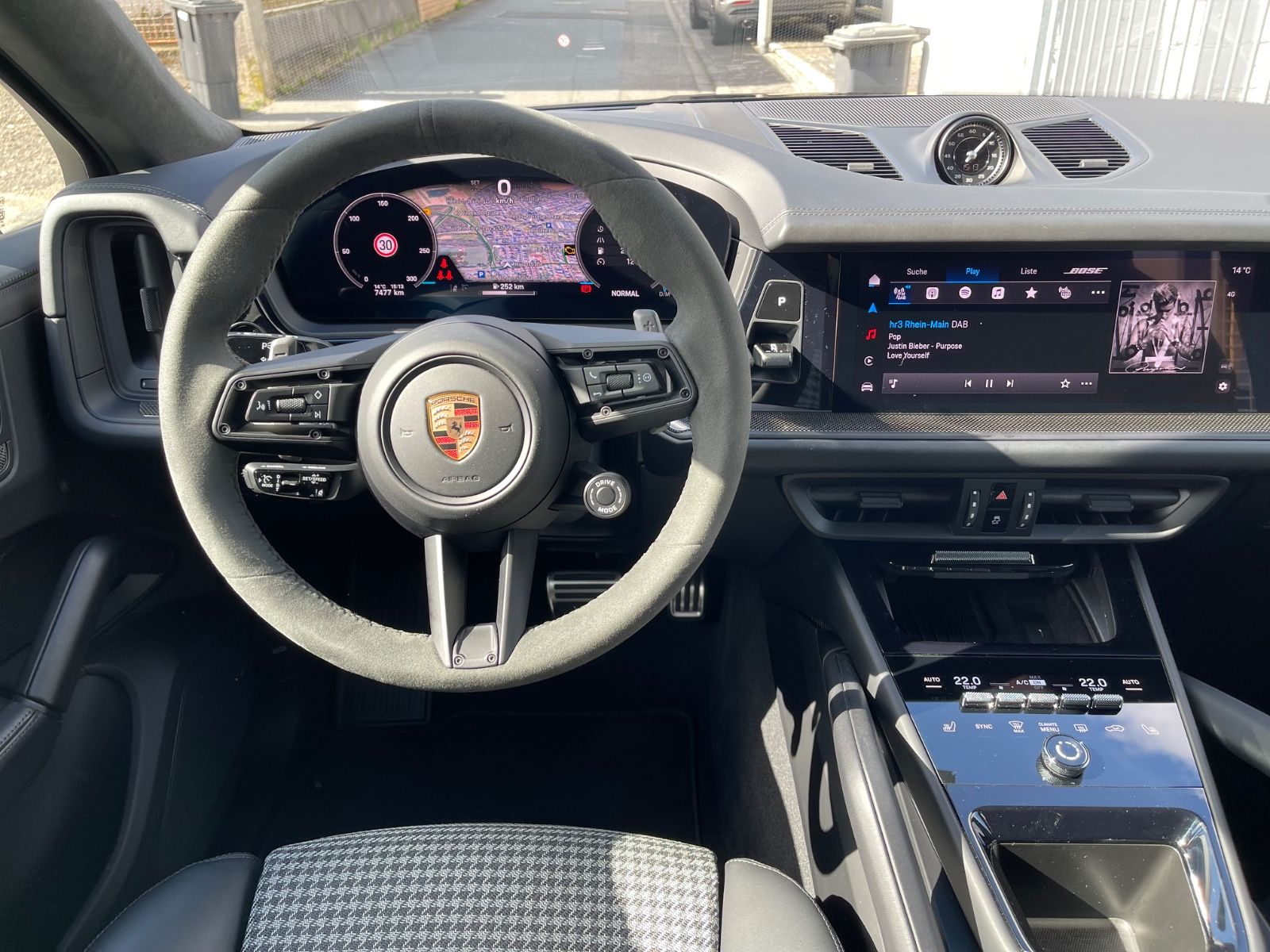 Fahrzeugabbildung Porsche Cayenne GTS Coupé Leichtbau|ACC|HUD|PASM|3.Displ
