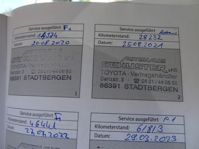 Fahrzeugabbildung Toyota Yaris Comfort/Automatik/1.Hd/Kam/4-Türig/