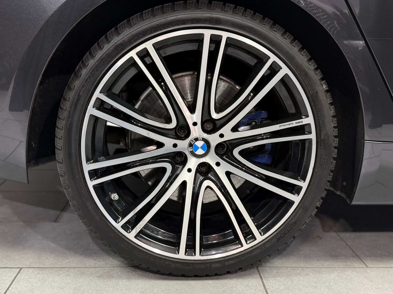 Fahrzeugabbildung BMW BMW 530i Lim xDrive M SPORT|HEAD-UP|360"|NAVI|
