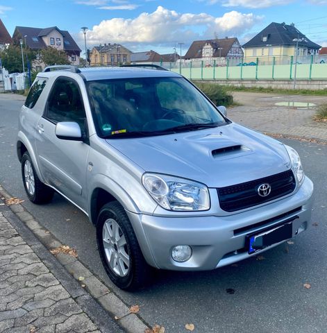 Toyota RAV 4 2.0-l-D-4D 4x4 Executive 1 Hand Rentner 