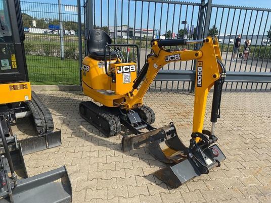 JCB 8008