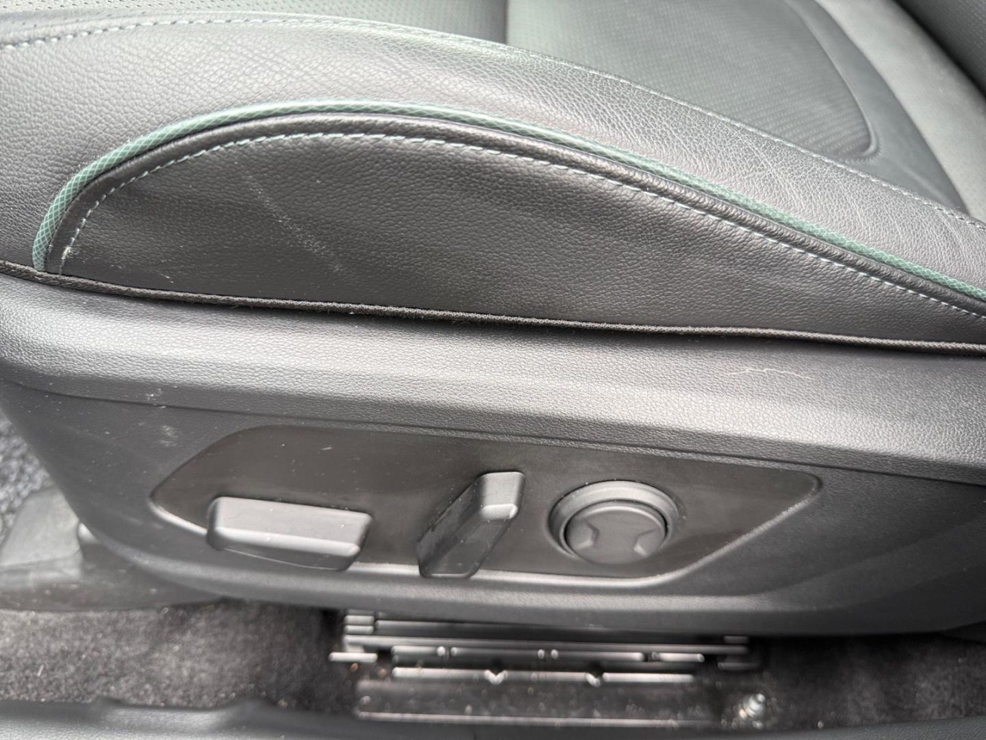 Fahrzeugabbildung Hyundai Tucson 1.6T 4WD Plug-In Hybrid Prime Panorama