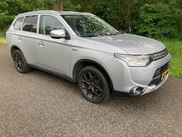 Mitsubishi Outlander 2.0 PHEV Executive Edition X-Line