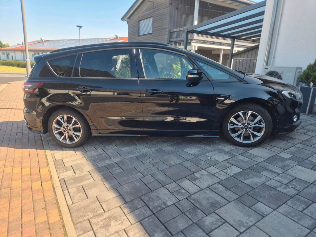 Image of Ford S-Max