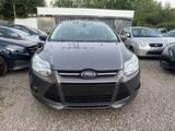 Ford Focus Turnier Sync Edition TUV 05 2014 - Ford Focus: 201