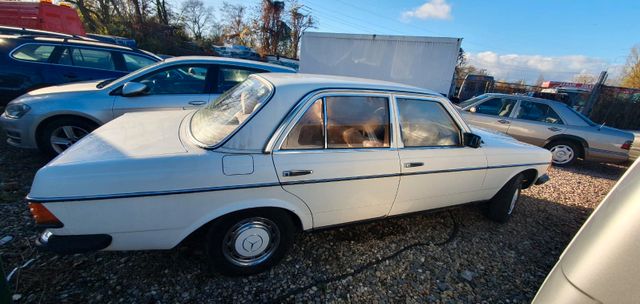 Mercedes-Benz 230E Oldtimer