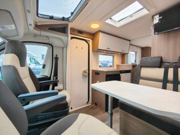 Fahrzeugabbildung Carado V-339 pro  Modell 2024