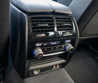 Fahrzeugabbildung BMW 520d Touring 1.HAND|H/K|LED|AHK|ACC|SHZ|LHZ|KAM.