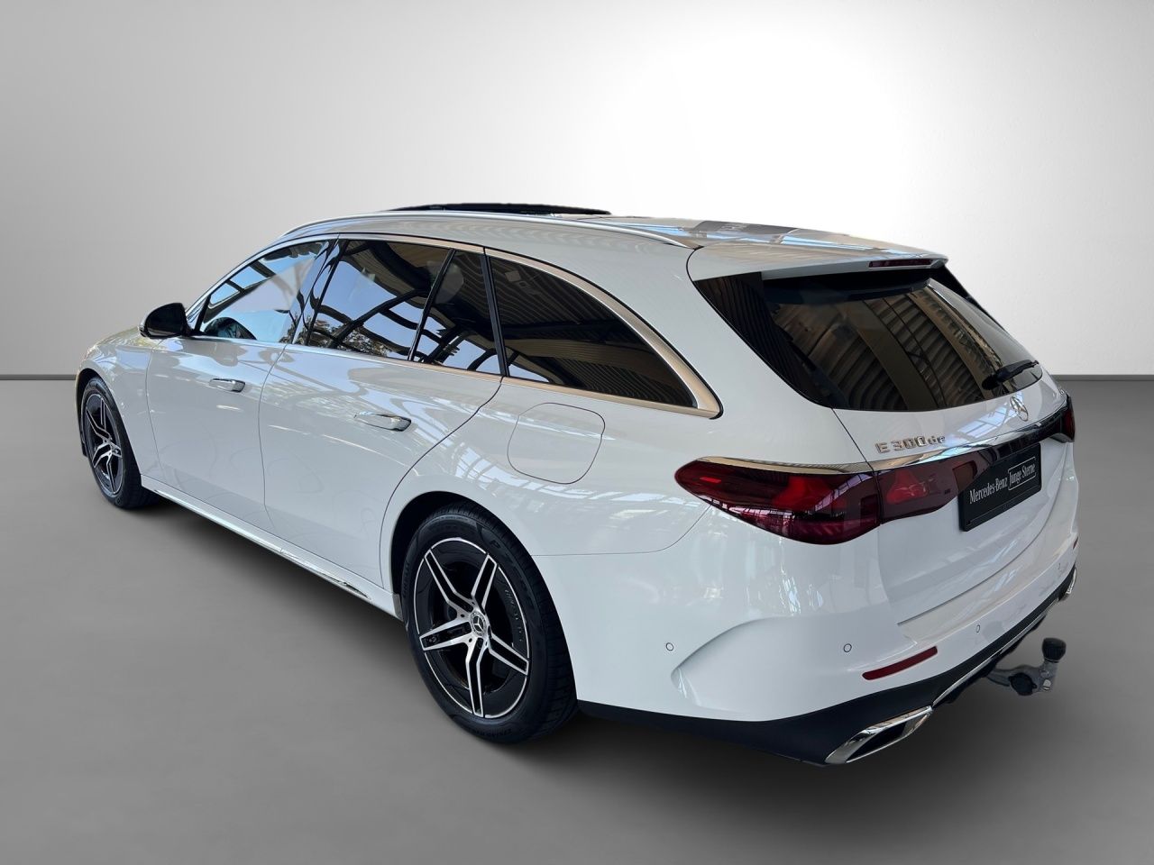 Mercedes-Benz E 300 T de 4M AMG Massage Sitzklima Superscreen foto 5