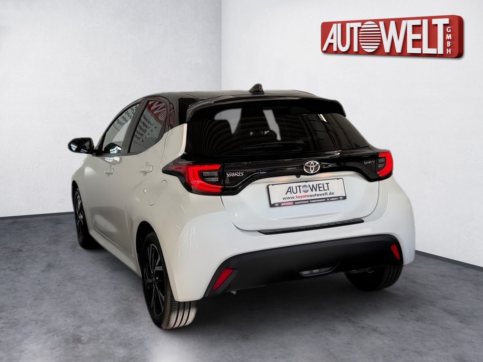 Fahrzeugabbildung Toyota Yaris & 1.5 Black & White Black&White Kam,Sitzhz