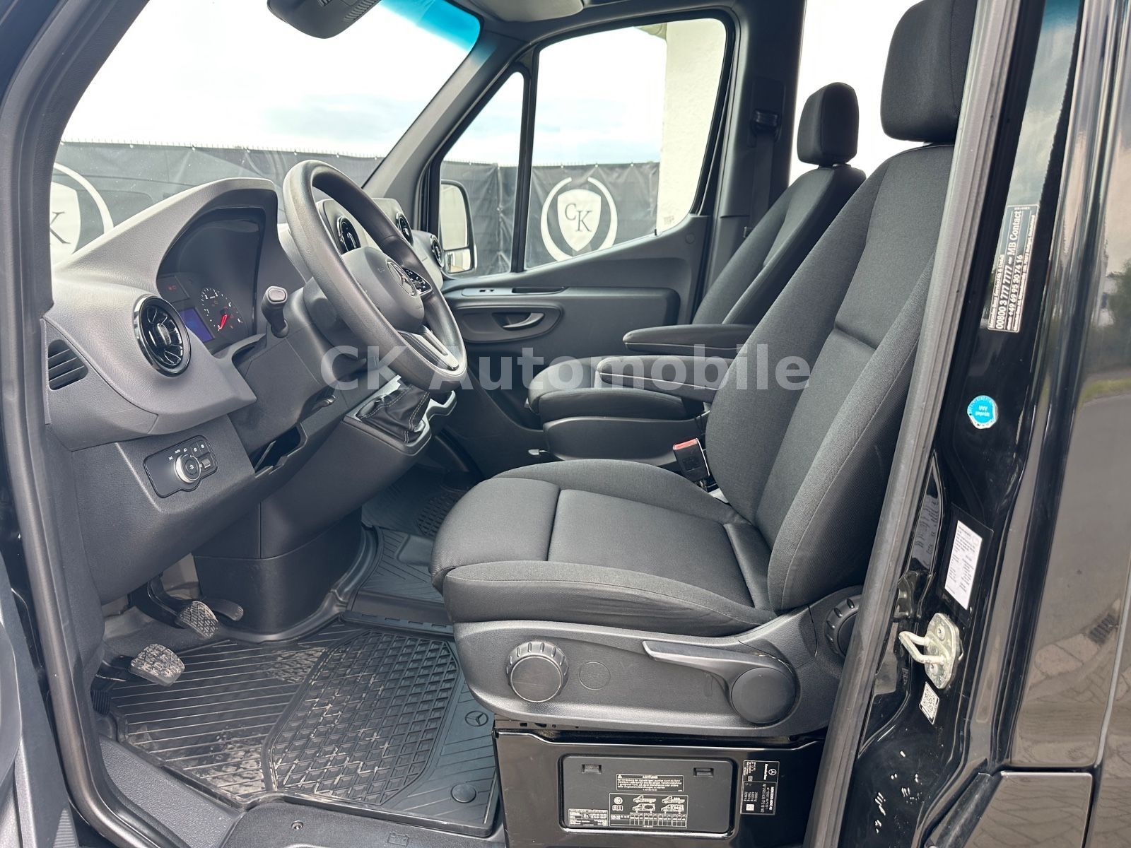 Fahrzeugabbildung Mercedes-Benz Sprinter III Kasten 316 Mixto Maxi/5 Sitze/LED
