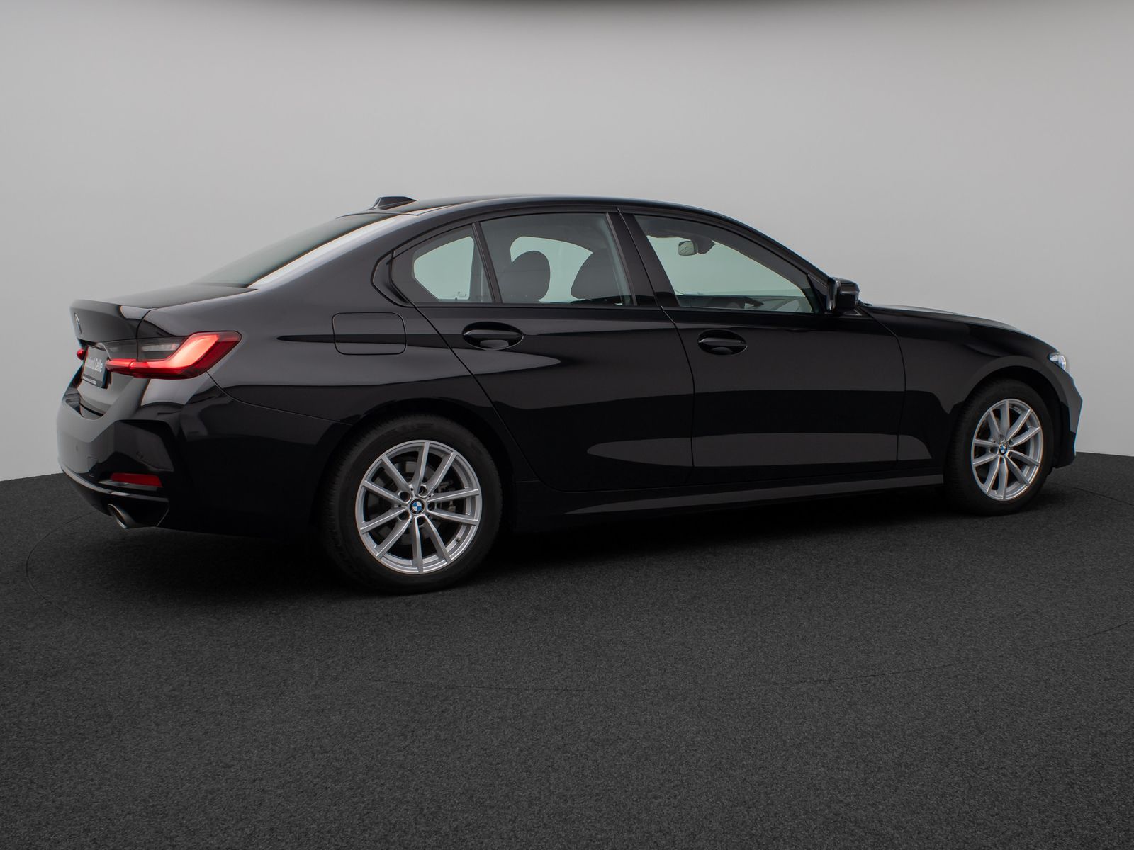 Fahrzeugabbildung BMW 318i DAB PDC Widscreen Geschwindigkeitsreg LED