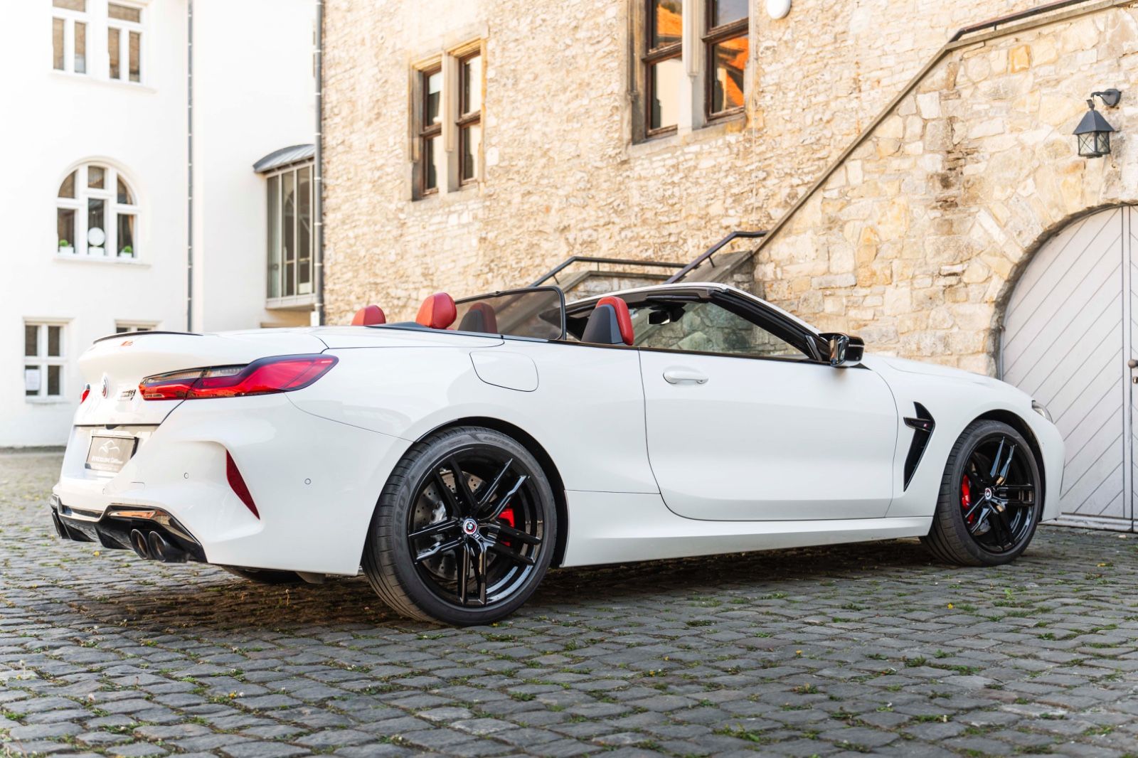 Fahrzeugabbildung BMW M8 Cabrio Competition LASER B&W ACC 3D SOFTCLOSE