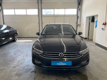 Volkswagen Passat Variant - 2