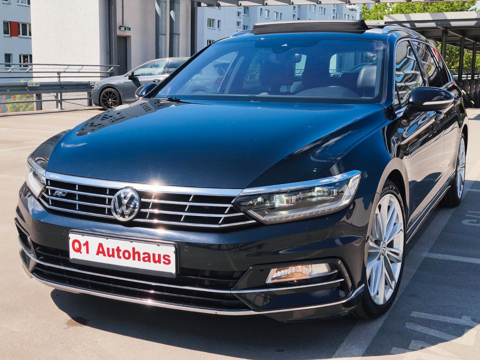 Volkswagen Passat Highline R-Line DIGCOCK/PANO/STHZ/MASSAG