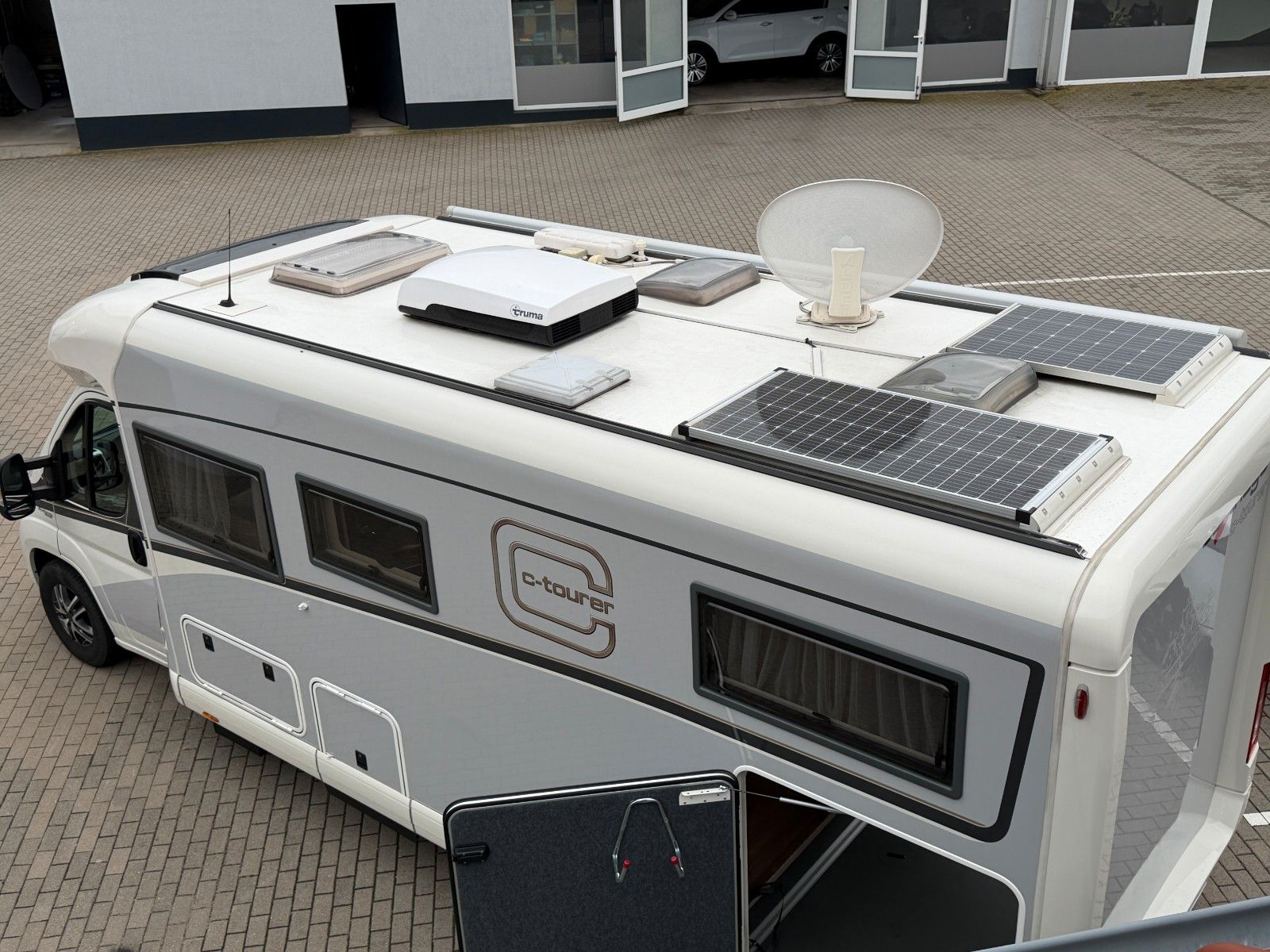 Fahrzeugabbildung Carthago c-tourer T149 LE RB