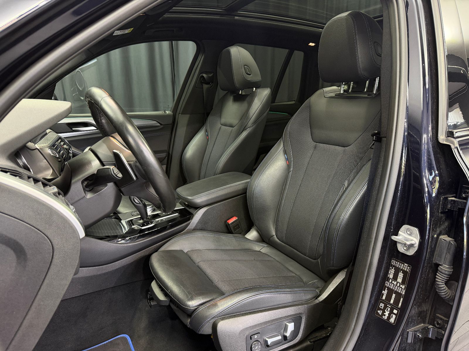 Fahrzeugabbildung BMW X3 xDrive 25 d M Sport |HiFi|AHK|HuD|PANO|ACC