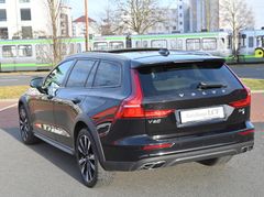 VOLVO V60 Cross Country D4 Pro AWD Leder Navi Cam LED