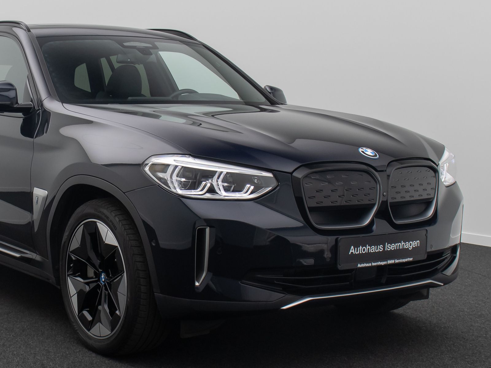 Fahrzeugabbildung BMW iX3 Impressive Alarm H/K 360°HUD Komfort Panoram