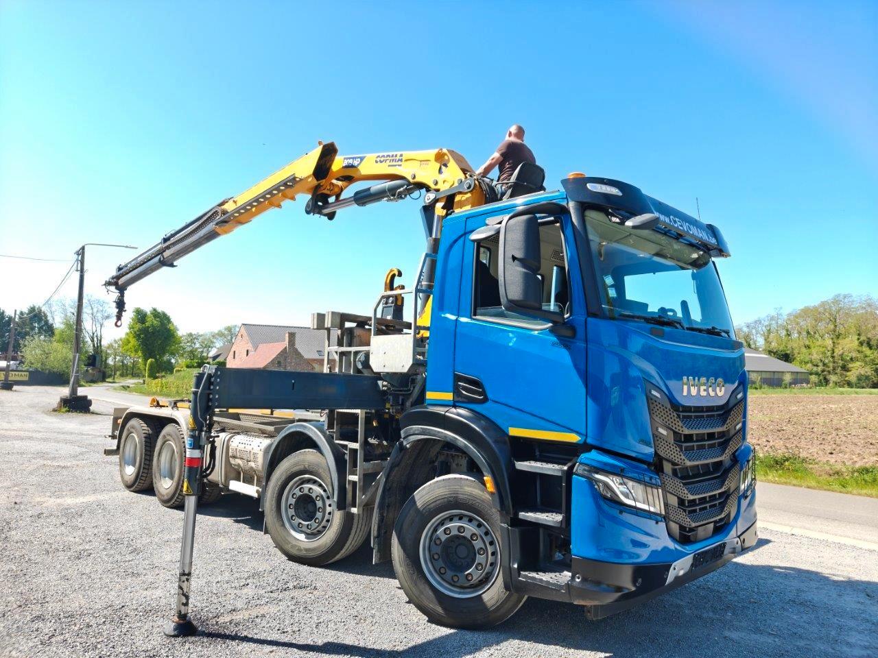 Iveco X-Way 460 Abrollkipper Kran Copma 208
