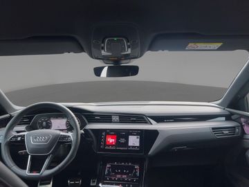 Audi Q8 e-tron - 7