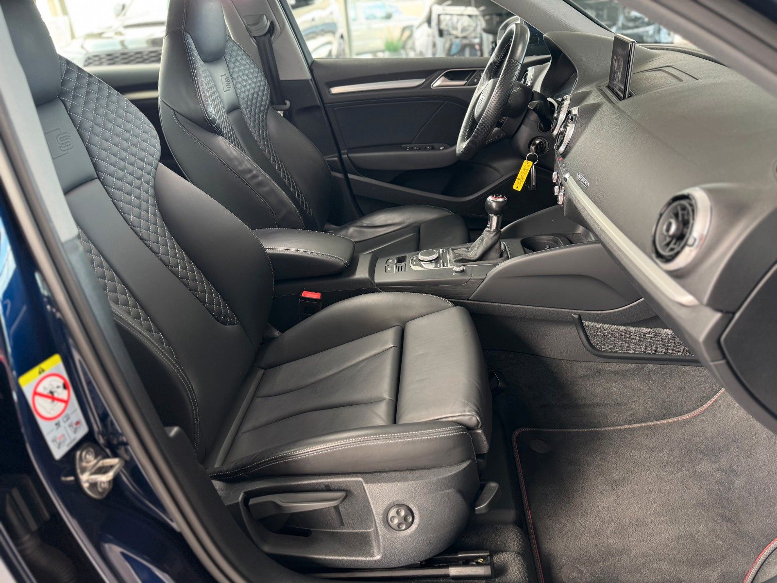 Fahrzeugabbildung Audi S3 Sportback quattro KEINOPF+ACC+MATRIX+MAGNETIC