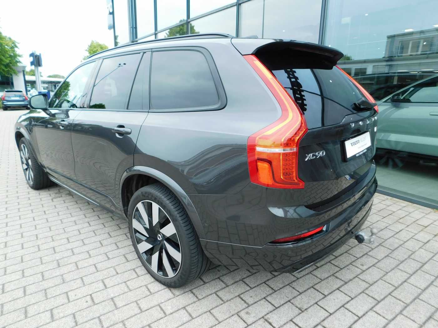 Fahrzeugabbildung Volvo XC90 Plug-In-Hybrid T8 AWD Recharge Ultimate Dar