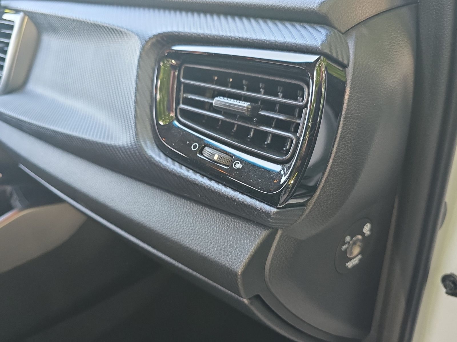 Fahrzeugabbildung Kia Rio GT-Line KAMERA NAVI LEDER