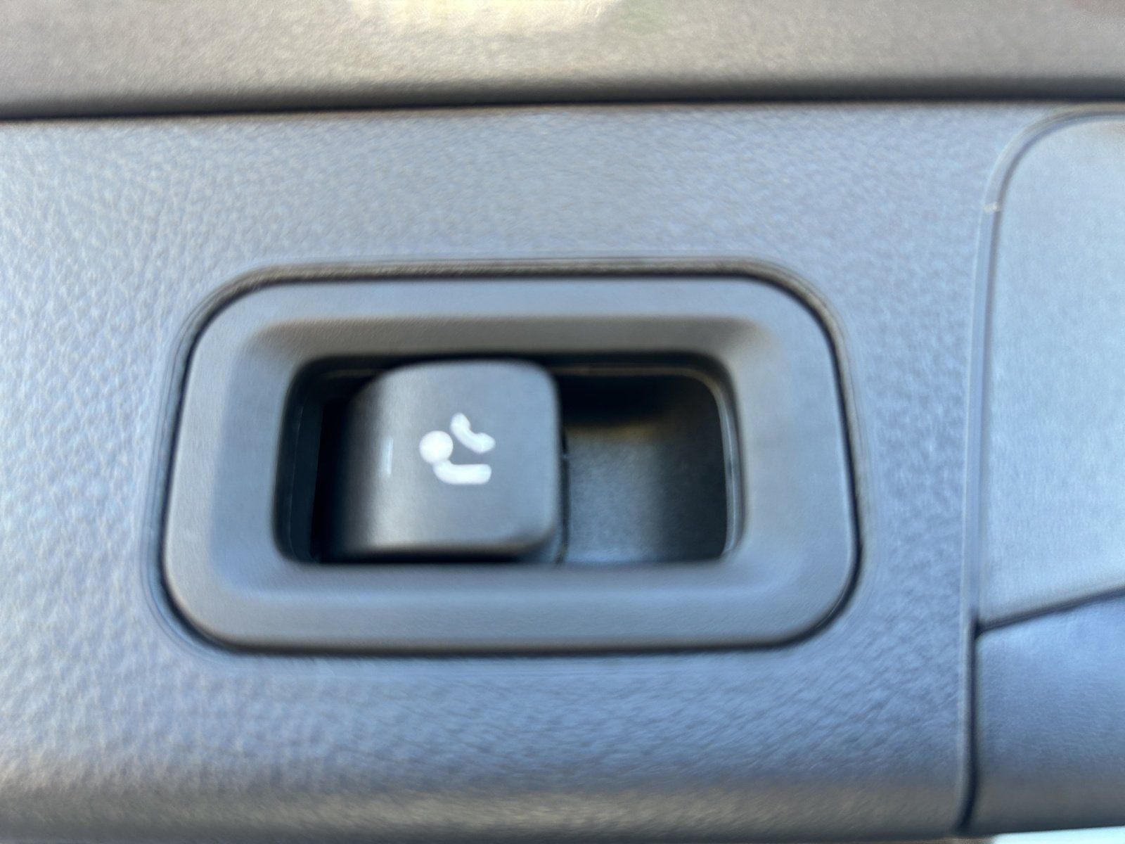 Fahrzeugabbildung Mercedes-Benz B 250 e Progr. AHK PAno LED HighEndMBUX Business