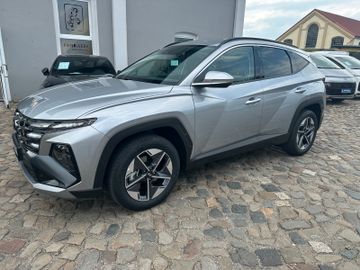 Hyundai TUCSON - 2