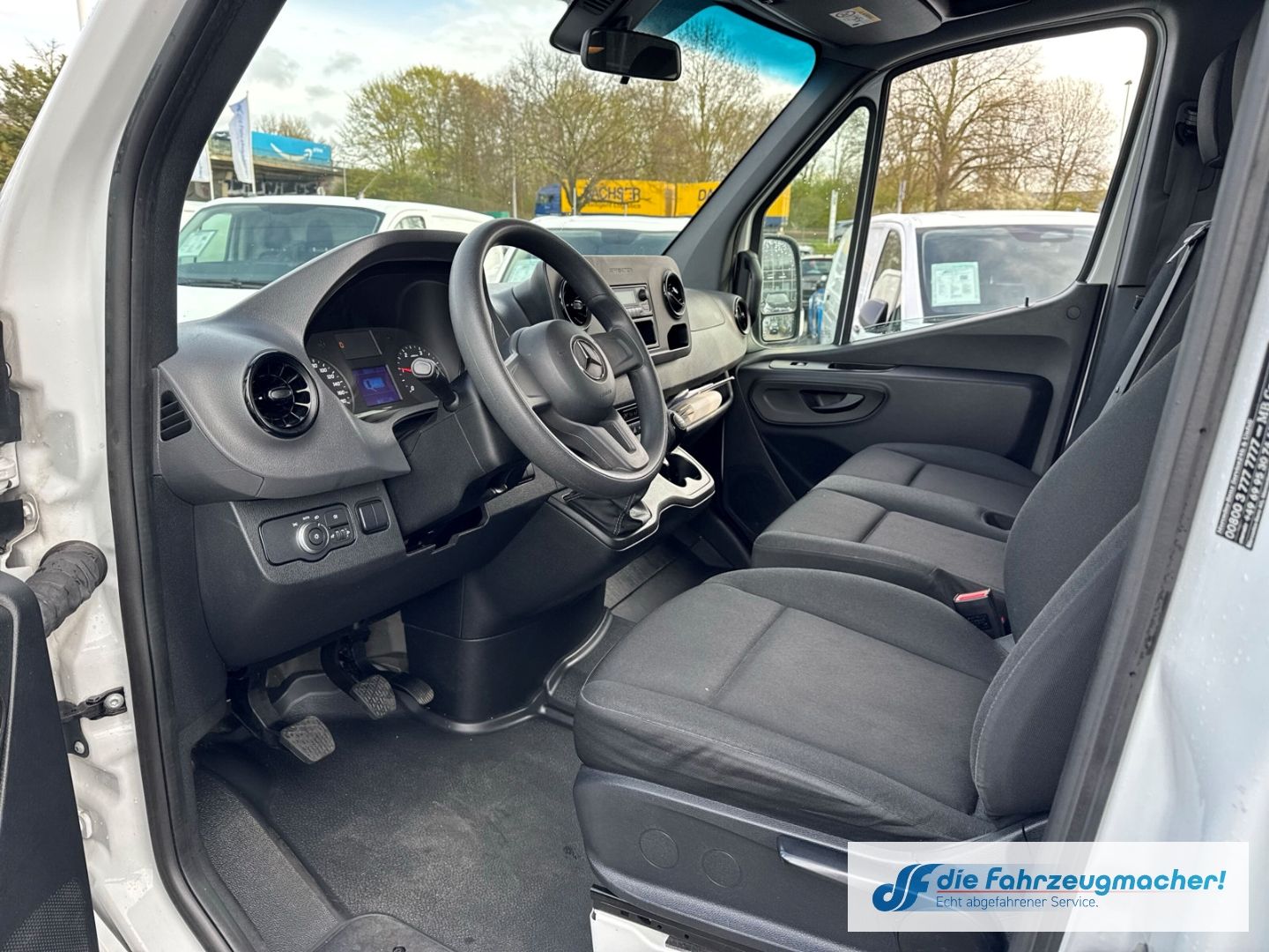 Fahrzeugabbildung Mercedes-Benz Sprinter III Tourer 311 CDI L2 VI Totwinkelassis