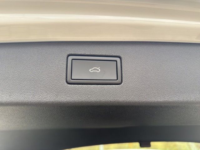 Tiguan Life 1.5 TSI DSG NAVI+LED+360KAMERA+AHK+