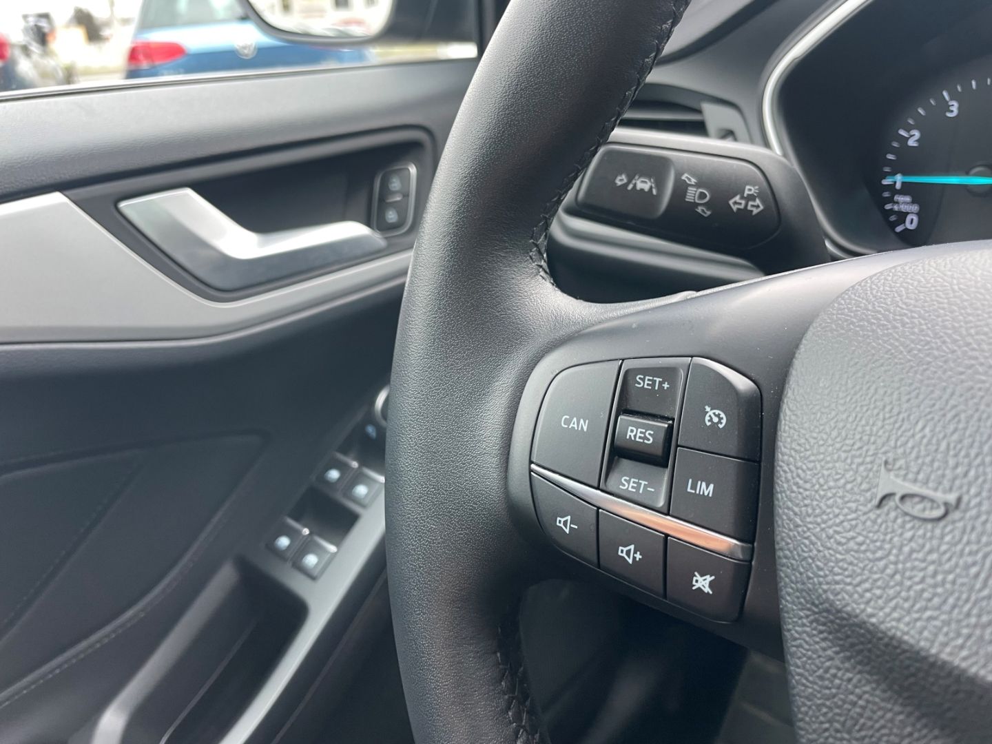 Fahrzeugabbildung Ford Focus C&C totWinkAss LED Kamera Spurhalteass