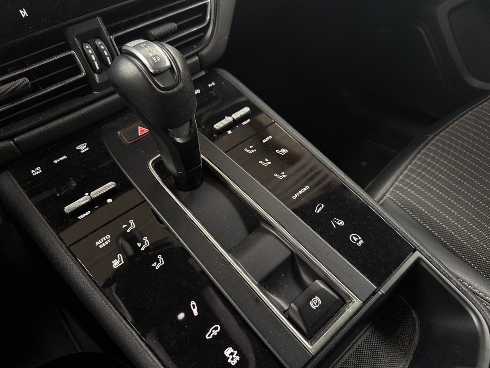 Porsche Macan T AHK|21"|Luftfederung|Pano|ACC foto 12