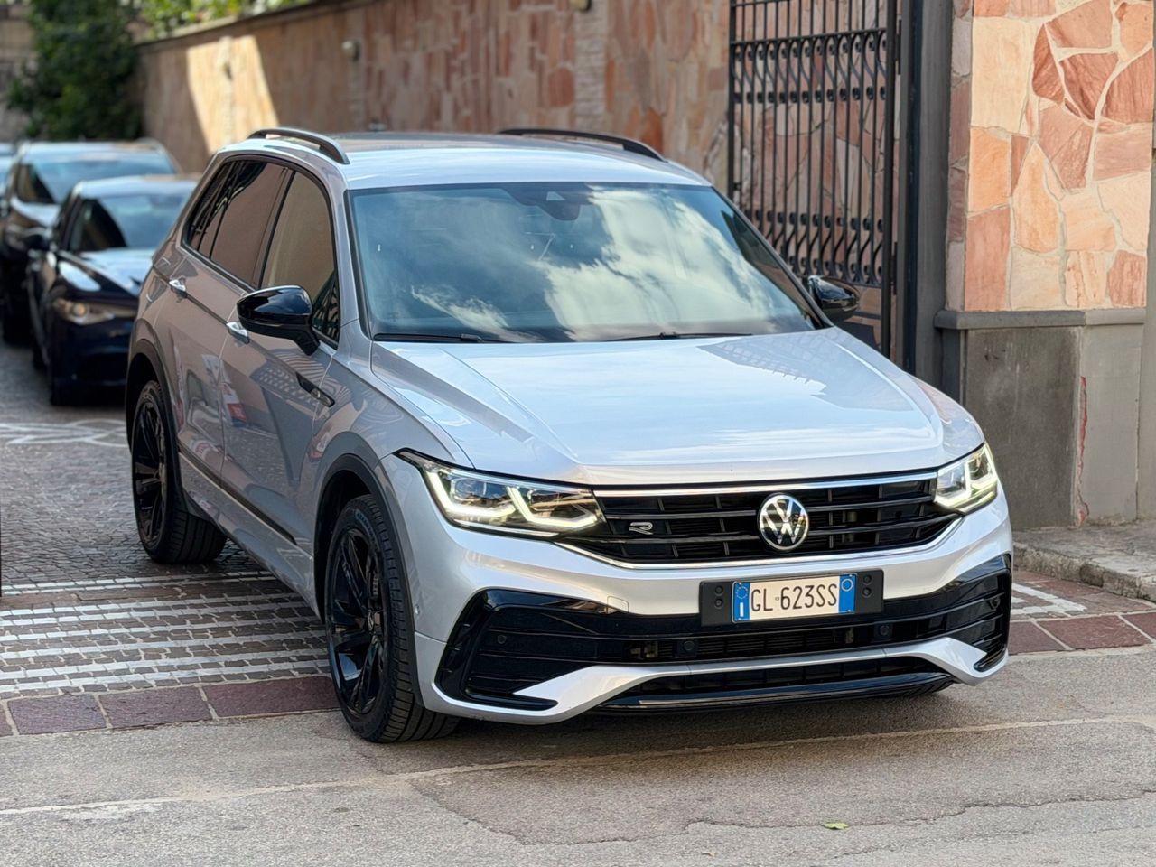 Volkswagen Tiguan 2.0 TDI 150 CV SCR DSG R-Line imagem 3