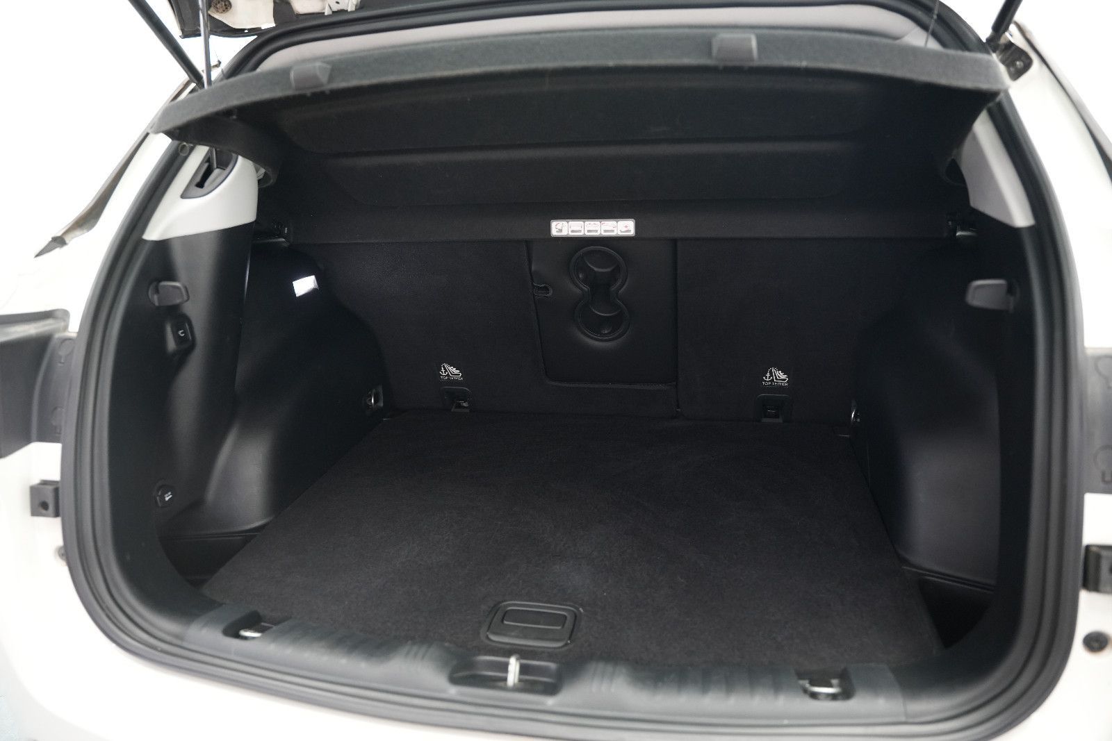 Fahrzeugabbildung Jeep Compass Limited 4WD /PANO/SHZ/L-HEIZ/PDC