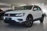 Volkswagen Tiguan 2.0 TSI UNITED 4M DSG NAVI/LED/ACC/SH/AHK - Volkswagen Tiguan mit Benzin-Antrieb: Geländewagen, 2.0