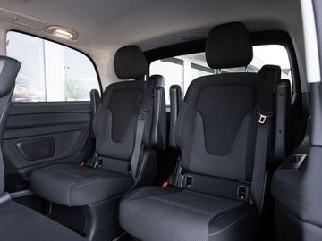 Mercedes V 220 - 8