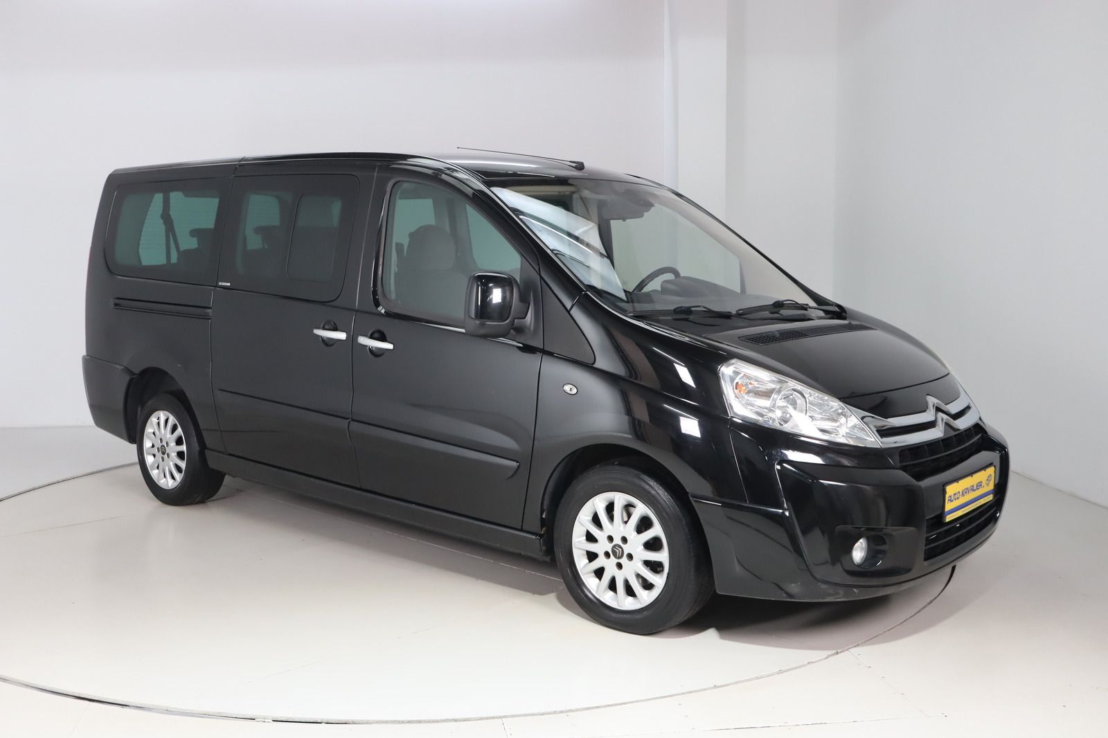 Fahrzeugabbildung Citroën Jumpy L2 2.0 HDI 125 FAP Exclusive 8-Sitzer